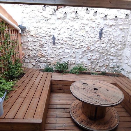 Maison De Village Avec Sa Charmante Petite Cour Interieure Fleury  Bagian luar foto