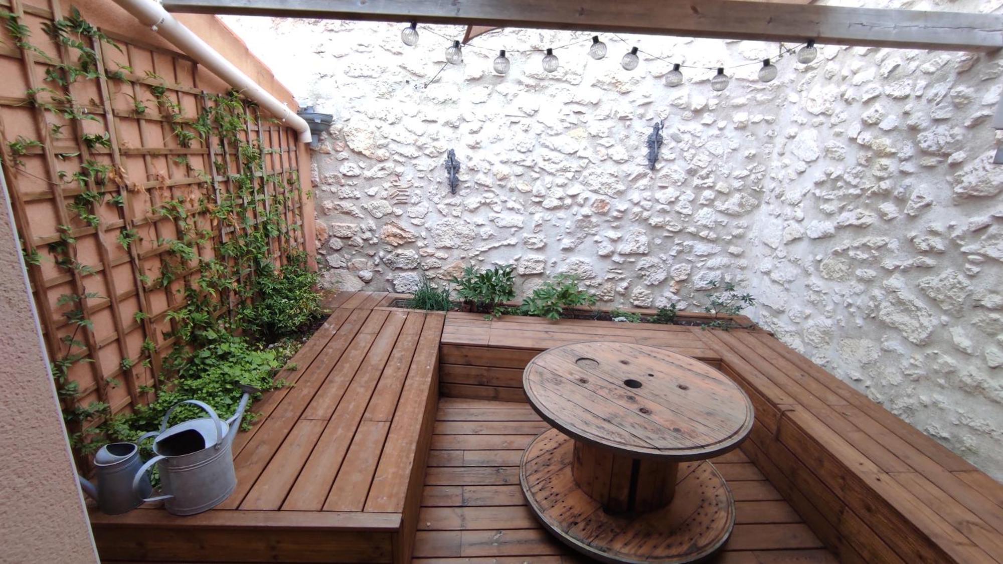 Maison De Village Avec Sa Charmante Petite Cour Interieure Fleury  Bagian luar foto